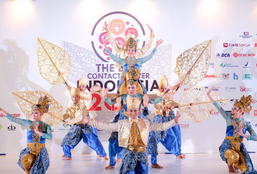 Nuansa Budaya Indonesia di Panggung Malam Penghargaan TBCCI 2019